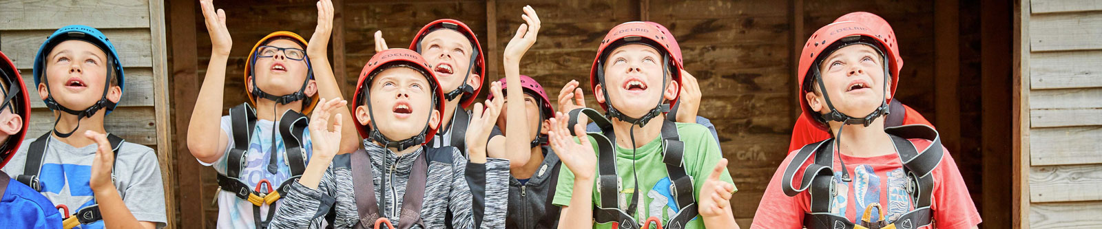 Children cheering and clapping